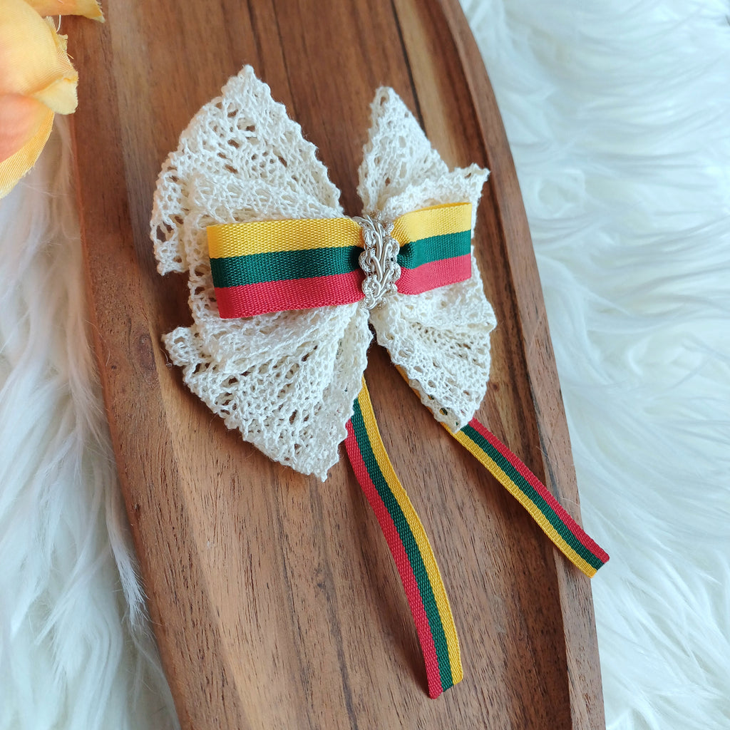 LT attribute hair clip in beige