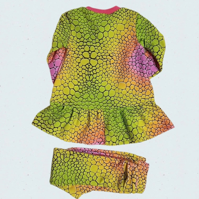 Colourful leisure suits for girls