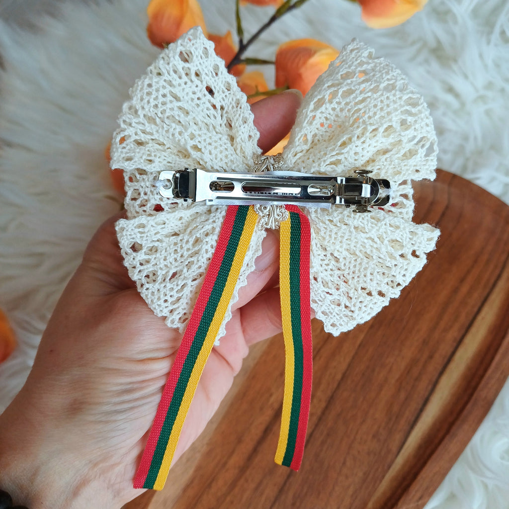 LT attribute hair clip in beige
