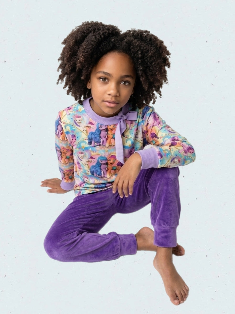 Leisure suit for a girl